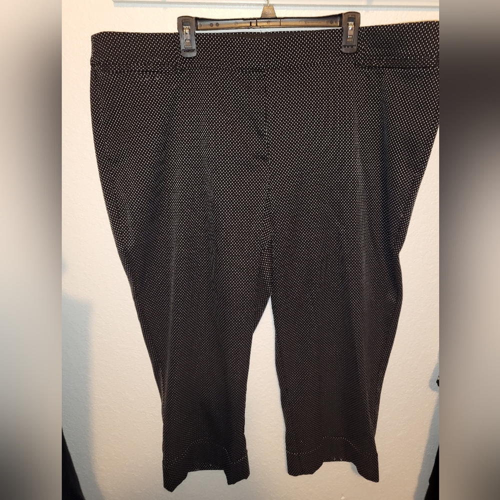 LANE BRYANT SIZE 28 DRESSY CROP PANT